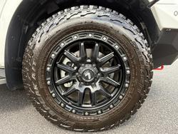 2022 Ford Everest Platinum