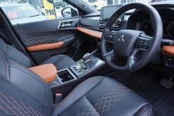 2024 Mitsubishi Outlander Exceed Tourer
