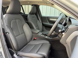 2025 Volvo XC40 Ultra B4 Bright