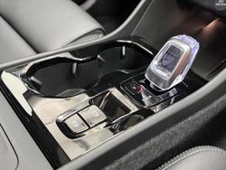2025 Volvo XC40 Ultra B4 Bright