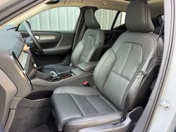 2025 Volvo XC40 Ultra B4 Bright