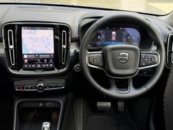 2025 Volvo XC40 Ultra B4 Bright