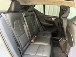2025 Volvo XC40 Ultra B4 Bright