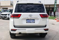 2023 Toyota Landcruiser Sahara ZX