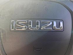 2026 Isuzu MU-X X-TERRAIN