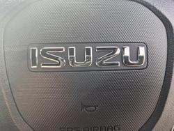 2026 Isuzu MU-X LS-T