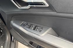 2025 Kia Sportage HEV S NQ5 PE MY26 AWD Fusion Black (FSB)