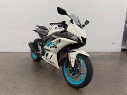 2023 Yamaha YZF-R3 White