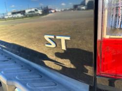 2015 Nissan Navara ST