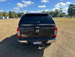 2015 Nissan Navara ST