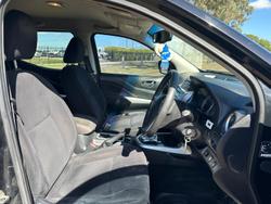 2015 Nissan Navara ST