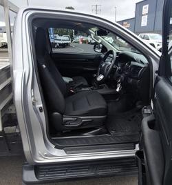 2022 Toyota Hilux SR