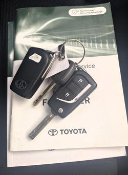 2022 Toyota Hilux SR