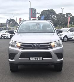 2022 Toyota Hilux SR