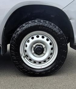 2022 Toyota Hilux SR