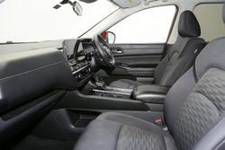 2023 Nissan Pathfinder ST-L