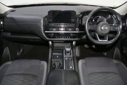 2023 Nissan Pathfinder ST-L