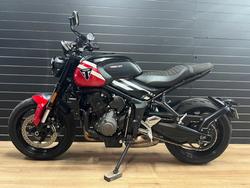 2025 TRIUMPH TRIDENT 660 White