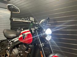 2025 TRIUMPH TRIDENT 660 White