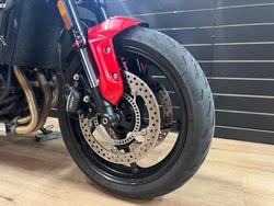 2025 TRIUMPH TRIDENT 660 White