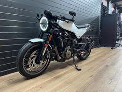 2022 HUSQVARNA VITPILEN 401 White