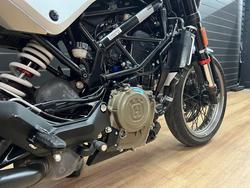 2022 HUSQVARNA VITPILEN 401 White