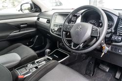 2017 Mitsubishi Outlander LS Safety Pack