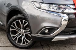 2017 Mitsubishi Outlander LS Safety Pack