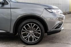 2017 Mitsubishi Outlander LS Safety Pack