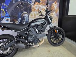 2016 DUCATI SCRAMBLER SIXTY2 BLACK