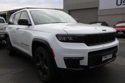 2022 Jeep Grand Cherokee Night Eagle