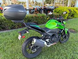 2022 Kawasaki Z400 Green