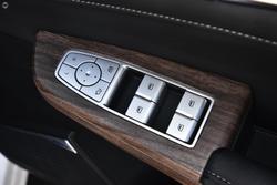 2026 MG QS Essence IS31 MY25 AWD Pearl White