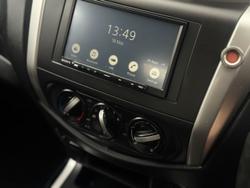 2016 Nissan Navara DX