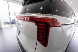 2024 Kia Carnival GT-Line HEV