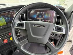 2024 Freightliner Cascadia White