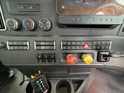 2024 Freightliner Cascadia White