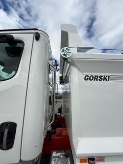 2024 Freightliner Cascadia White