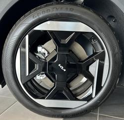 2025 Kia EV4 Earth Long Range