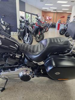 2022 Harley-Davidson Sport Glide 107 (FLSB)