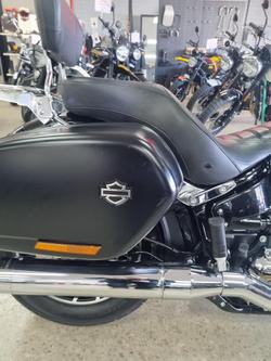 2022 Harley-Davidson Sport Glide 107 (FLSB)