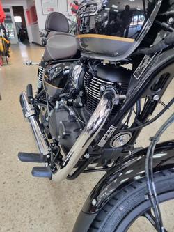 2025 Royal Enfield Meteor 350 Supernova