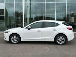 2017 Mazda 3 Maxx