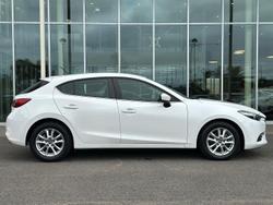 2017 Mazda 3 Maxx