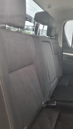 2016 Toyota Hilux SR5