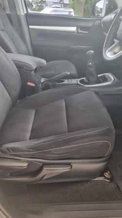 2016 Toyota Hilux SR5