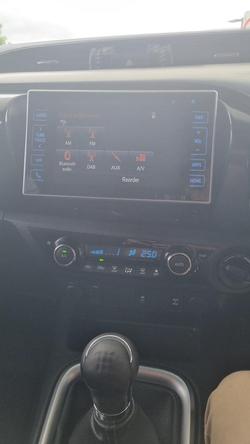 2016 Toyota Hilux SR5