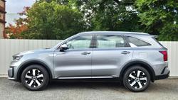 2022 Kia Sorento Sport