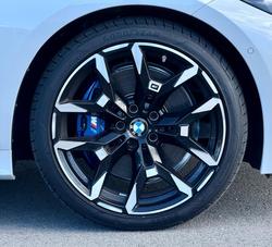 2025 BMW 3 Series 330i M Sport