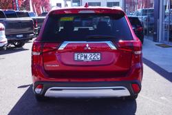 2021 Mitsubishi Outlander LS